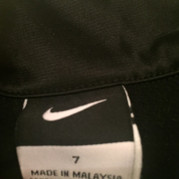 Boys Black and White Nike Size 7 Zip Up Jacket - Picture 3 of 4